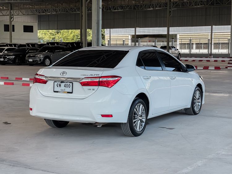 Toyota Corolla 2014 1.6 Sedan เบนซิน ไม่ติดแก๊ส เกียร์อัตโนมัติ ขาว รูปที่ 3