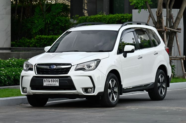รถ Subaru Forester 2.0 i-P 4WD สี ขาว