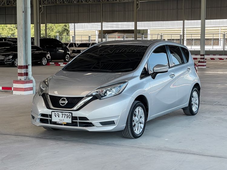 รถ Nissan Note 1.2 V สี เทา