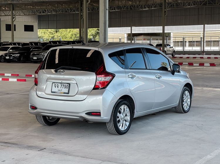 Nissan Note 2018 1.2 V Sedan เบนซิน ไม่ติดแก๊ส เกียร์อัตโนมัติ เทา รูปที่ 3