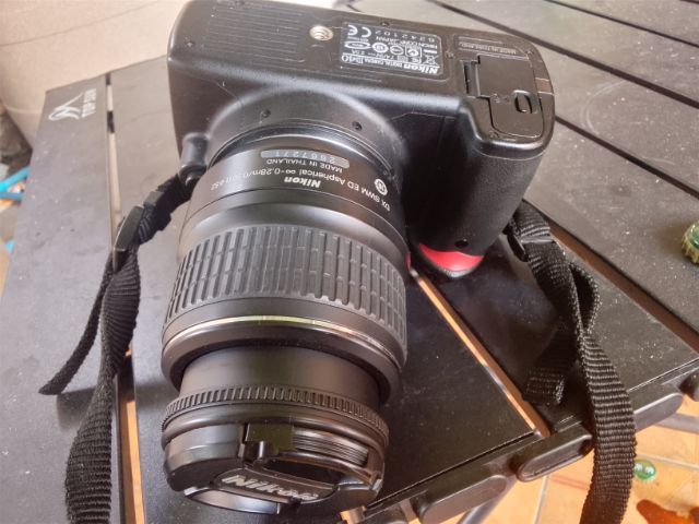 ขายกล้อง Nikon D40 ตามสภาพครับ โทรถามเท่านั้นครับ