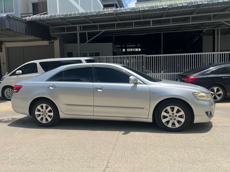 รถ Toyota Camry 2.0 G สี เทา