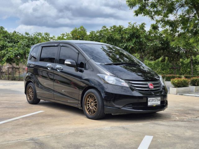 Honda Freed 2011 1.5 E Sport เบนซิน เกียร์อัตโนมัติ ดำ รูปที่ 4