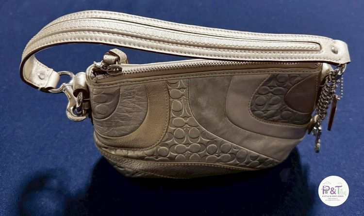 หนัง PU หญิง ทอง ขายกระเป๋า COACH แท้จากเกาหลี สภาพใหม่มาก 95 เปอร์เซ็นต์ 