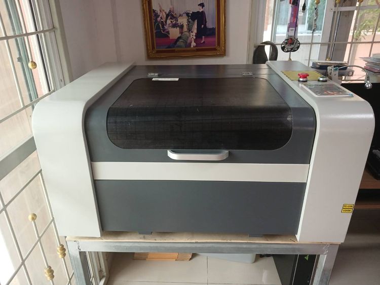 เครื่องยิงเลเซอร์ (มือสอง) Ruida 4050 สภาพดีมาก พร้อมโรลเลอร์ยิงวัสดุทรงกลม