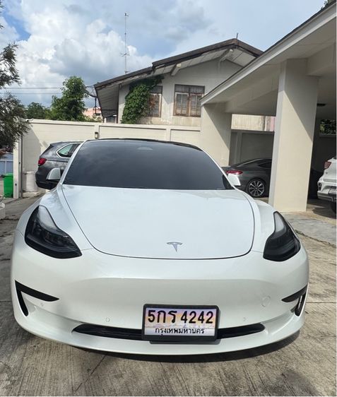 รถ Tesla Model-3 RWD (Standard Range) สี ขาว
