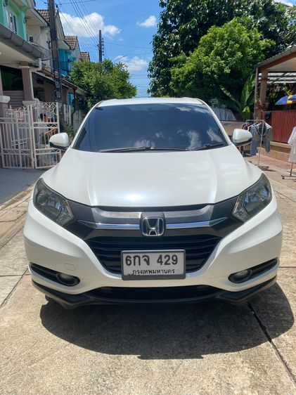 รถ Honda HR-V 1.8 S สี ขาว