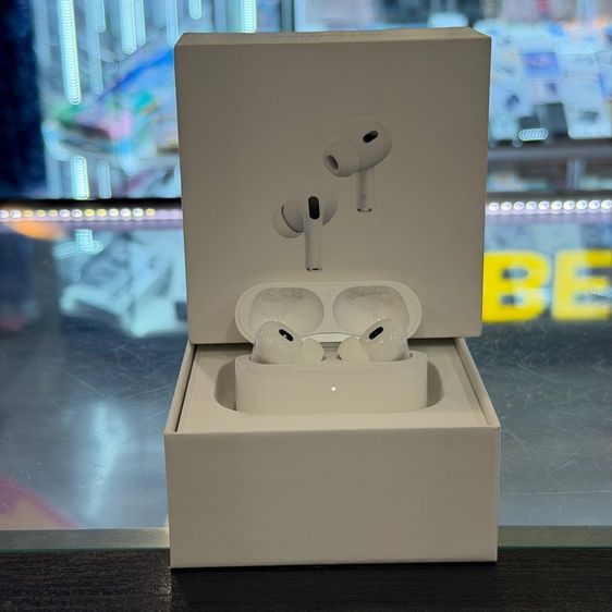 Apple AirPods Pro (2nd generation) with MagSafe Charging Case (USB-C) สีขาว ของศูนย์ สภาพสวยมาก ครบยกกล่อง🔥🔥