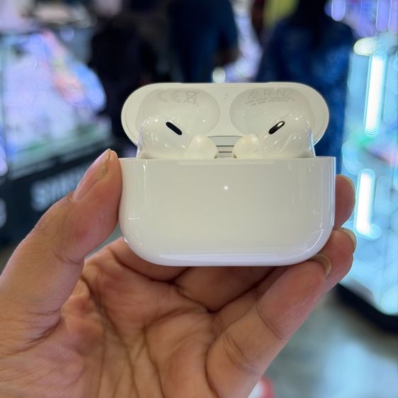 AirPods Pro (2nd generation) with MagSafe Charging Case (USB-C) สีขาว ของศูนย์ สภาพสวยมาก ครบยกกล่อง🔥🔥 รูปที่ 2