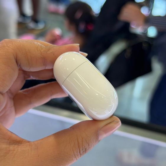 AirPods Pro (2nd generation) with MagSafe Charging Case (USB-C) สีขาว ของศูนย์ สภาพสวยมาก ครบยกกล่อง🔥🔥 รูปที่ 5