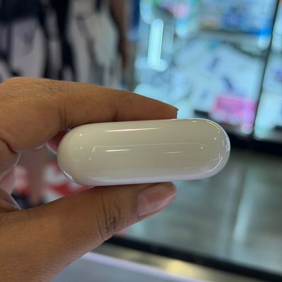 AirPods Pro (2nd generation) with MagSafe Charging Case (USB-C) สีขาว ของศูนย์ สภาพสวยมาก ครบยกกล่อง🔥🔥 รูปที่ 8