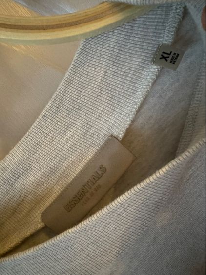 เสื้อยืดแขนยาว Essential Fear of gods มือ 2 ของแท้ รูปที่ 5
