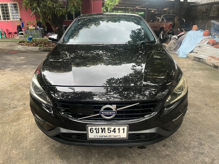 รถ Volvo S60 2.0 T5 สี น้ำตาล