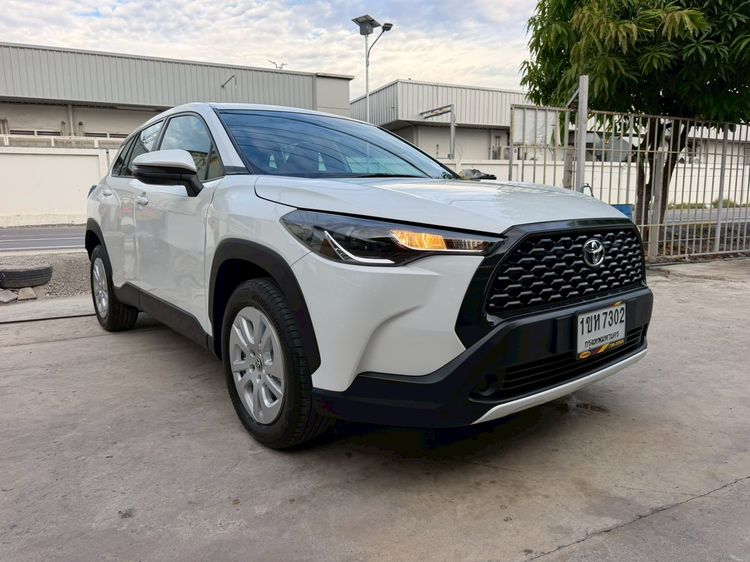 Toyota Corolla Cross 2021 1.8 Sport Sedan เบนซิน ไม่ติดแก๊ส เกียร์อัตโนมัติ ขาว รูปที่ 2