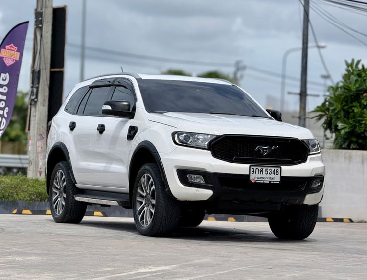 รถ Ford Everest 2.0 Turbo Titanium+ สี ขาว