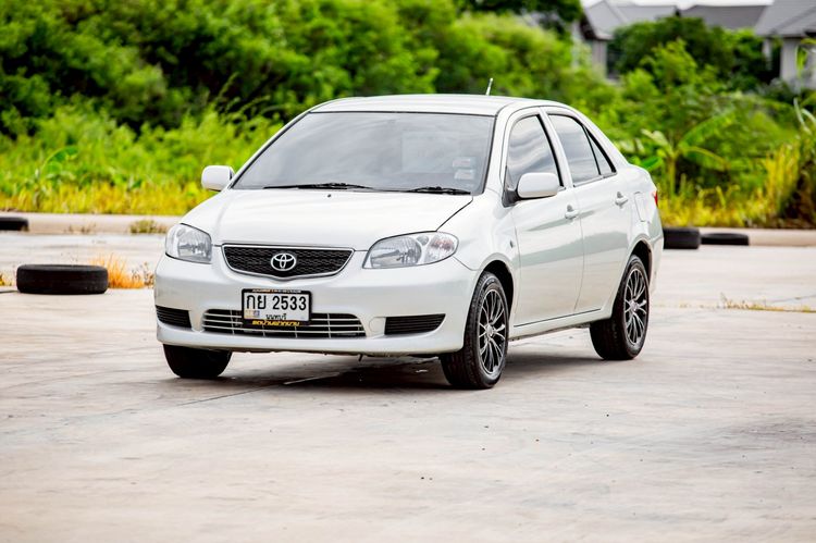 รถ Toyota Vios 1.5 J สี เทา