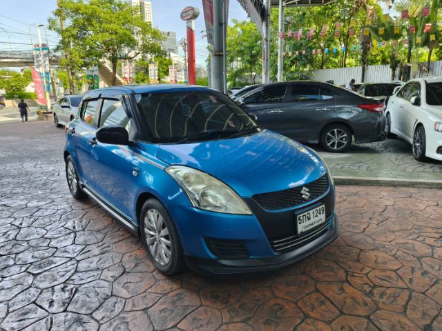 รถ Suzuki Swift 1.2 GA สี น้ำเงิน