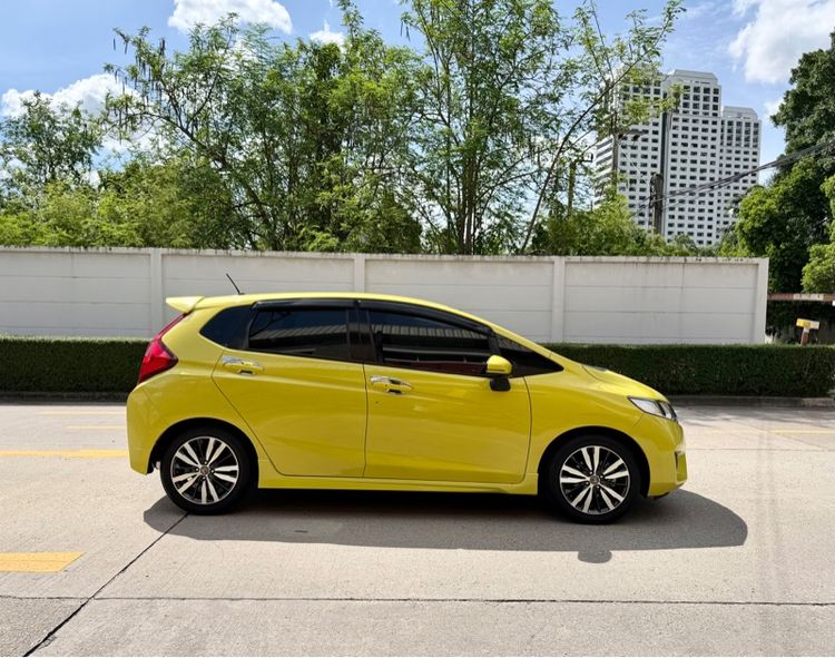 Honda Jazz 2015 1.5 SV i-VTEC Sedan เบนซิน ไม่ติดแก๊ส เกียร์อัตโนมัติ เหลือง รูปที่ 4