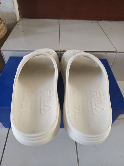 รองเท้า fila แท้ สภาพดีมากๆ สีขาว off white size 9 ใส่ไปทะเล 1 ครั้ง รูปที่ 5