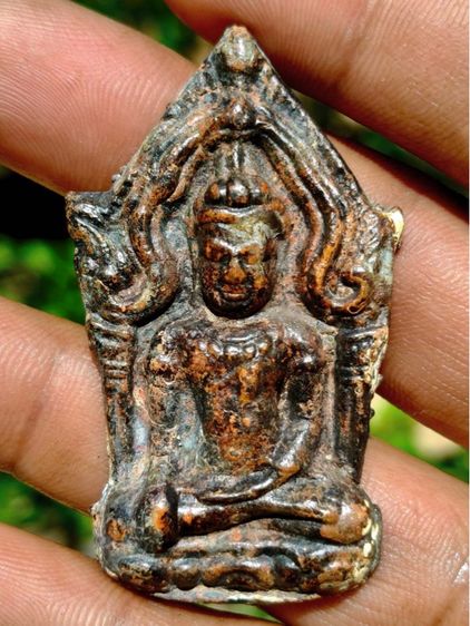 พระยอดขุนพล ซุ้มเรือนแก้ว กรุวัดพระศรีรัตนมหาธาตุ ลพบุรี เนื้อตะกั่วสนิมแดง 