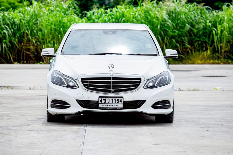 Mercedes-Benz E-Class 2015 E300 2.2 BlueTEC Hybrid Executive Sedan ไฮบริด เกียร์อัตโนมัติ ขาว รูปที่ 2