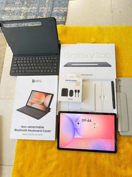 Samsung Tab S10 Lite-พร้อมคีย์บอร์ดชุดใหญ่เลย