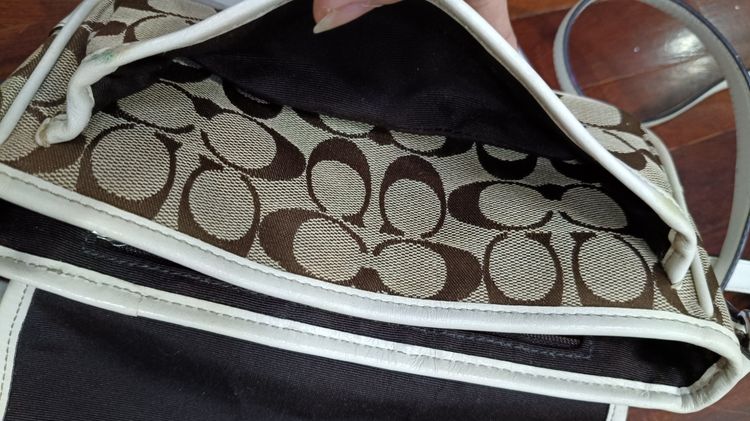 Coach Signature Soho Mini Field Bag รูปที่ 11