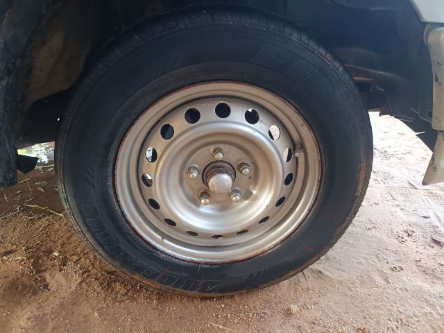 รถ Toyota Hilux Tiger 3.0 G 4WD สี บรอนซ์เงิน