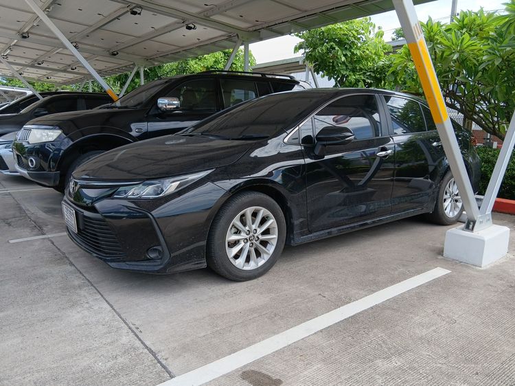 Toyota Corolla 2021 1.6 Sedan เบนซิน ไม่ติดแก๊ส เกียร์อัตโนมัติ ดำ รูปที่ 2