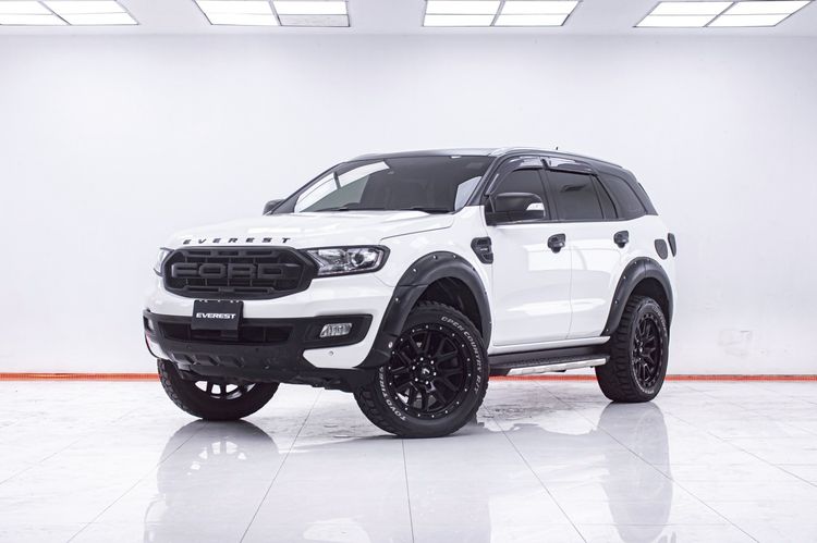 รถ Ford Everest 2.0 Titanium Plus 4WD สี ขาว