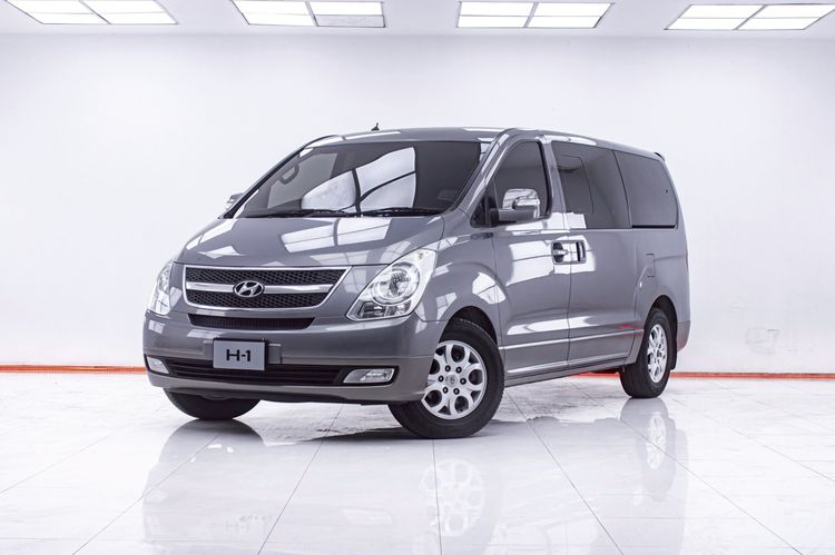รถ Hyundai H-1  2.5 Maesto Deluxe สี เทา