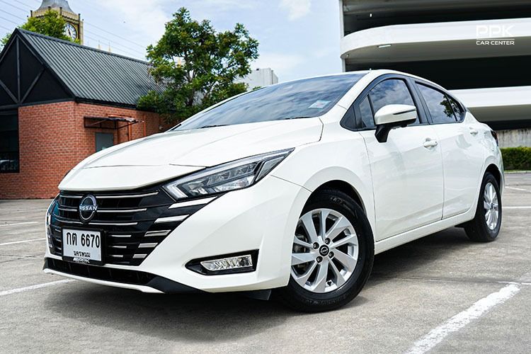 รถ Nissan Almera 1.0 VL สี ขาว
