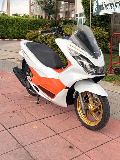 2017 HONDA PCX 150 ขาวส้ม เข้า