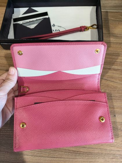 Prada wallet มีสายคล้อง รูปที่ 4