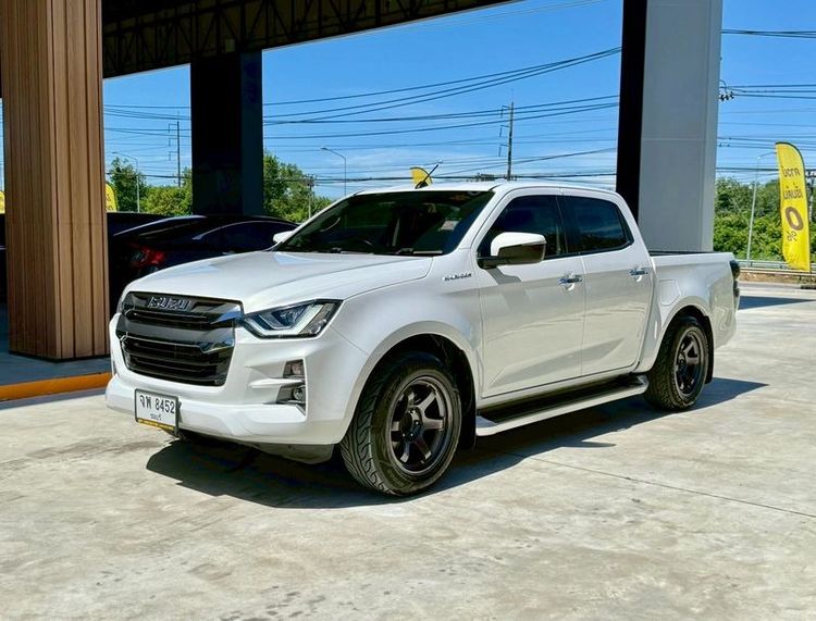 รถ Isuzu D-MAX 1.9 Hi-Lander Z สี ขาว