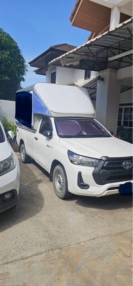 Toyota Hilux Revo 2021 2.4 E Pickup ดีเซล เกียร์ธรรมดา ขาว รูปที่ 2
