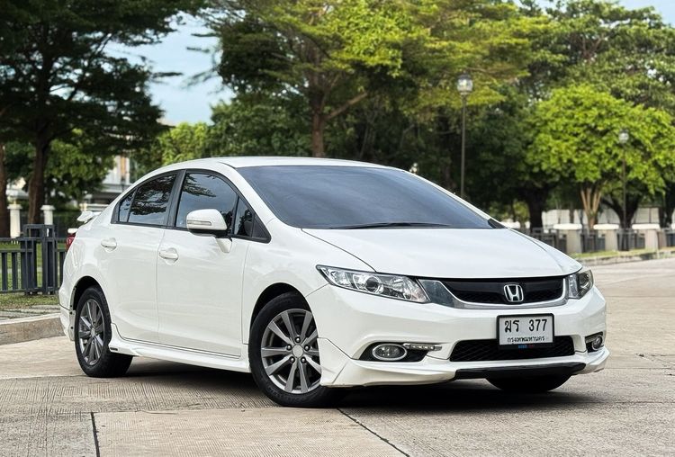 Honda Civic 2014 1.8 Modulo Sedan เบนซิน ไม่ติดแก๊ส เกียร์อัตโนมัติ ขาว รูปที่ 3
