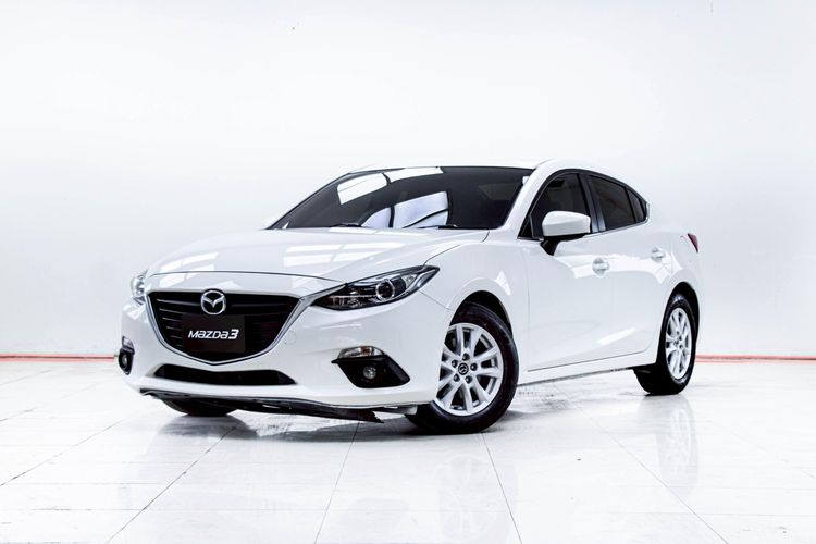 รถ Mazda Mazda3 2.0 C สี ขาว