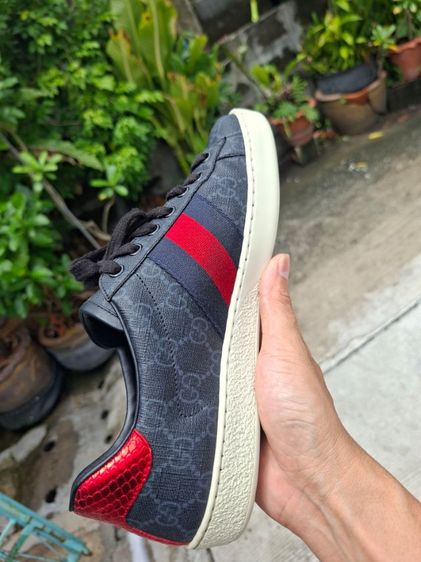 รองเท้า ผู้ชายGucci แท้  มือสอง สภาพ ใหม่มาก ไซร์ 40 รูปที่ 8