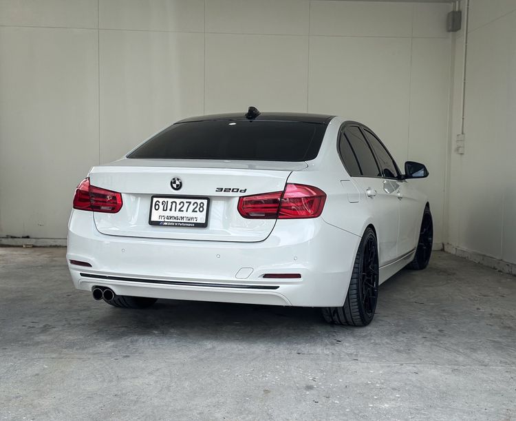 BMW Series 3 2017 320d Sedan ดีเซล ไม่ติดแก๊ส เกียร์อัตโนมัติ ขาว รูปที่ 3
