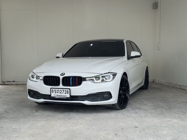 รถ BMW Series 3 320d สี ขาว
