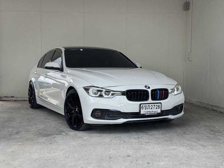 BMW Series 3 2017 320d Sedan ดีเซล ไม่ติดแก๊ส เกียร์อัตโนมัติ ขาว รูปที่ 2