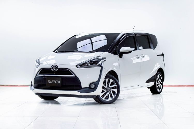 รถ Toyota Sienta 1.5 V สี ขาว