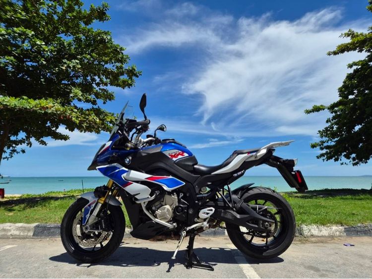 BMW S1000XR
