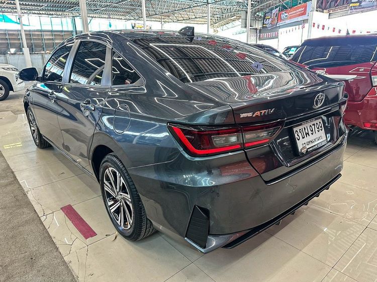 Toyota Yaris ATIV 2022 1.2 Smart Sedan เบนซิน ไม่ติดแก๊ส เกียร์อัตโนมัติ เทา รูปที่ 4