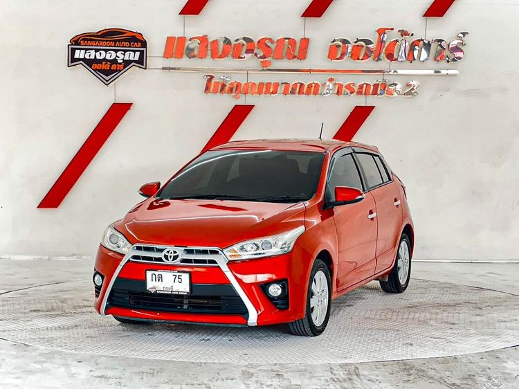 รถ Toyota Yaris 1.2 G สี แดง