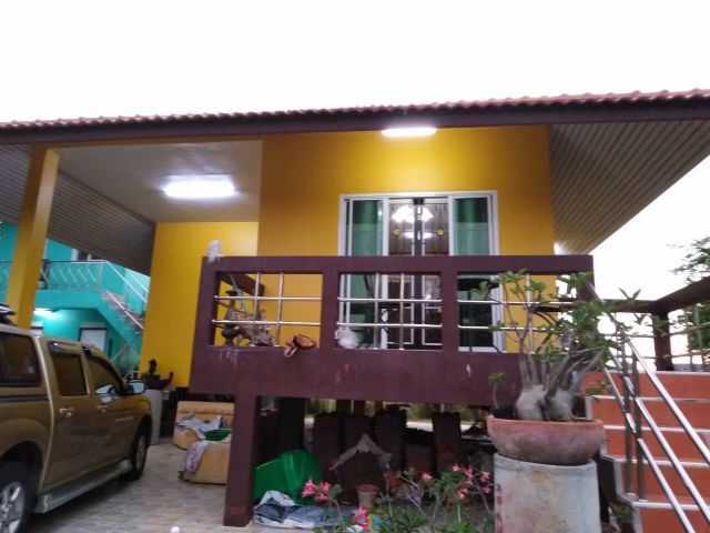ใช่ 
ประกาศขายที่ดินพร้อมบ้านพักตากอากาศ วิวภูเขาโอบล้อม (เขาใหญ่-ปากช่อง) 
บรรยากาศดี   ที่1.94 ไร่ ศิริพงษ์ 083-600-8600 0655941610
 รูปที่ 4