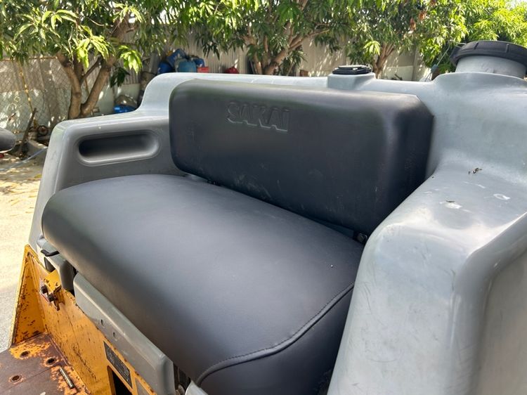 รถบดล้อหน้าเหล็กล้อหลังยาง SAKAI รุ่น TW500W-1 หนัก 4 ตัน รูปที่ 11
