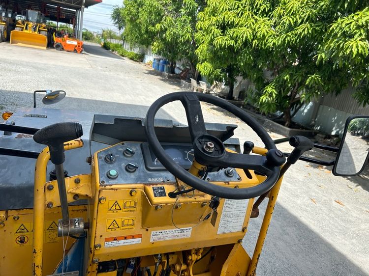 รถบดล้อหน้าเหล็กล้อหลังยาง SAKAI รุ่น TW500W-1 หนัก 4 ตัน รูปที่ 9