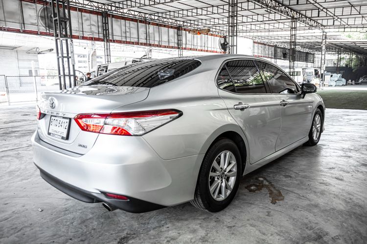Toyota Camry 2019 2.0 G Sedan เบนซิน ไม่ติดแก๊ส เกียร์อัตโนมัติ เทา รูปที่ 2
